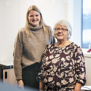 Regnskapskonsulentene Marie Sætran (t.v.) og Ragnhild Rønningen i iMidt Økonomi har akkurat flyttet inn på InnovArena.